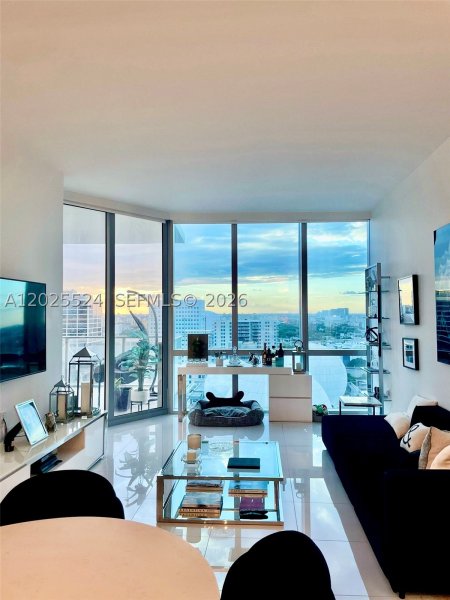 Condo for sale at Paramount Miami WorldCenter 1808