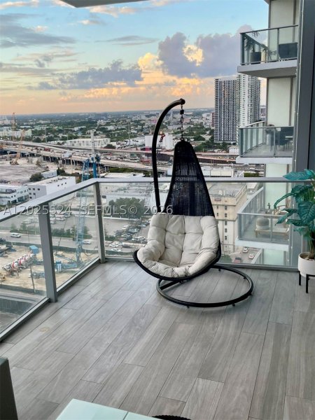 Condo for sale at Paramount Miami WorldCenter 1808