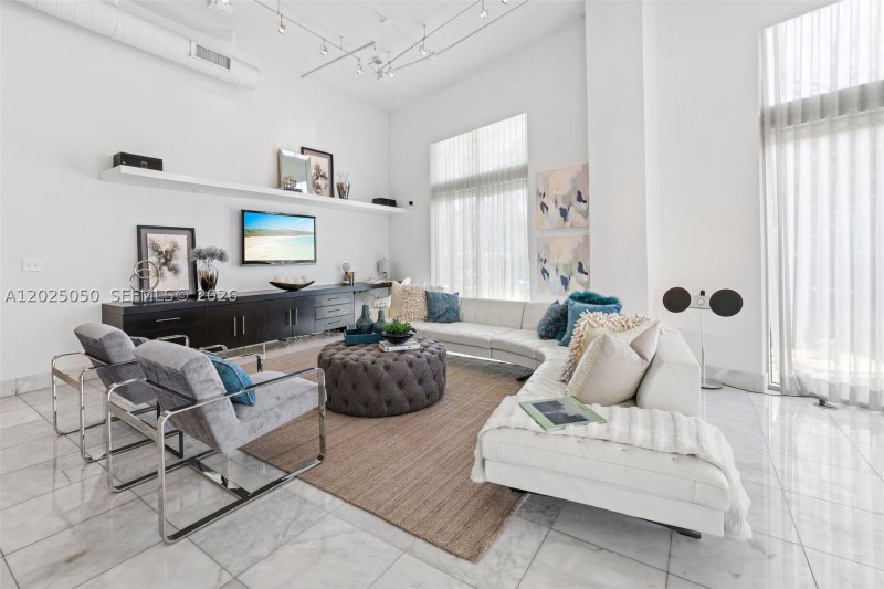 Condo for sale at The Meridian Lofts 101