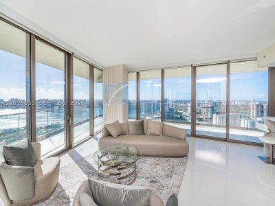 Residences by Armani / Casa Apt #3105