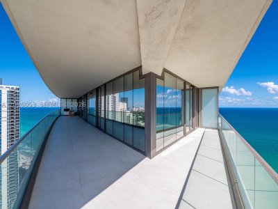 Alquiler de apartamento en Residences by Armani / Casa 3105