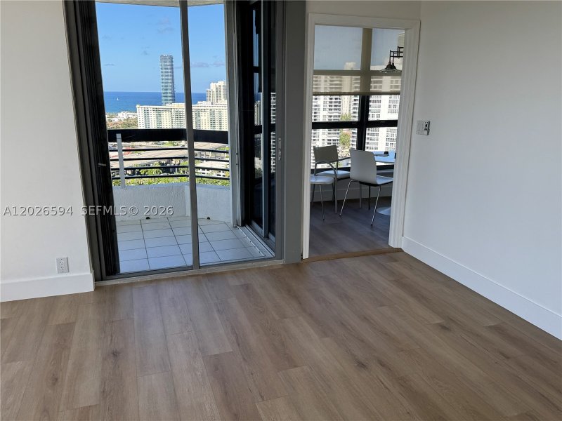 Condo for sale at Mystic Pointe 500 2709