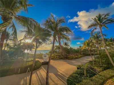 Comprar apartamento no Balmoral Condo 6P
