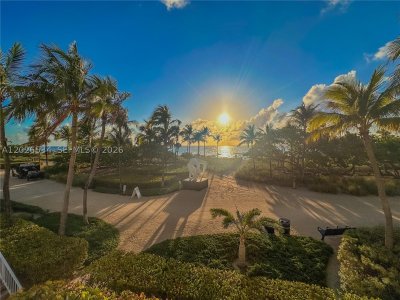 Comprar apartamento no Balmoral Condo 6P