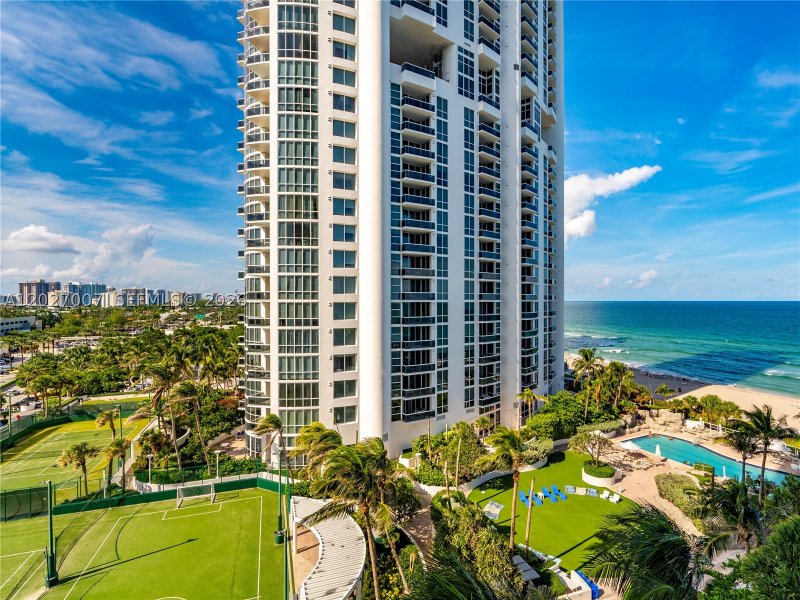 Condo for sale at Trump International Sonesta Beach Resort 1506