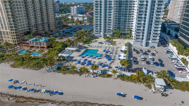 Condo for sale at Parker Plaza Estates 2018