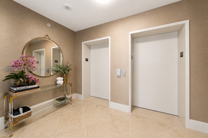 Condo for sale at Peninsula I 3107