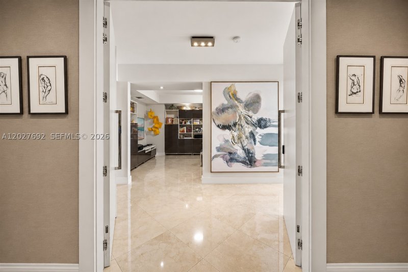 Condo for sale at Peninsula I 3107