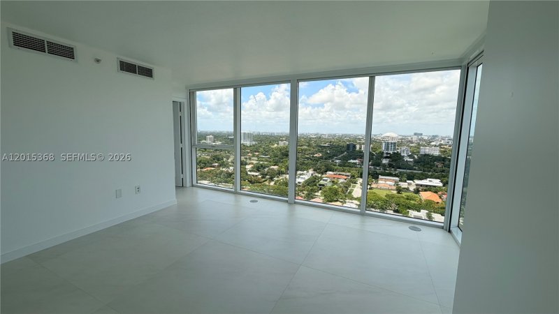 Apartment for rent at Skyline On Brickell 2301
