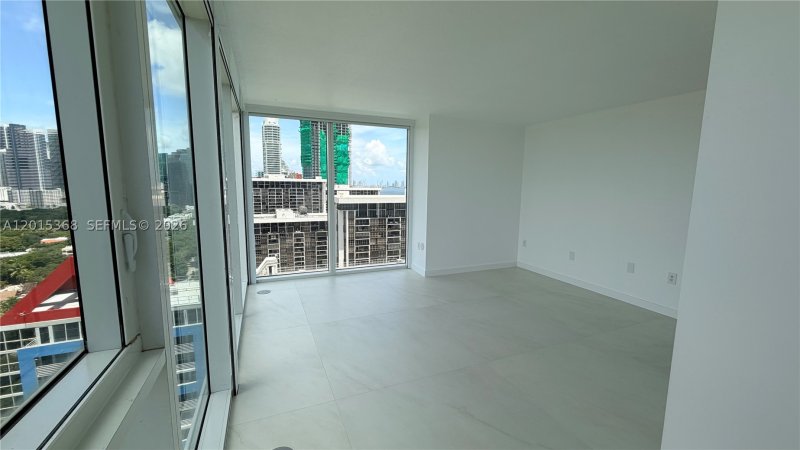 Apartment for rent at Skyline On Brickell 2301