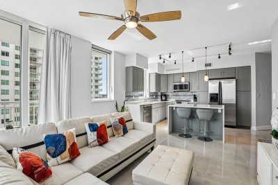 Comprar apartamento en Duo Condo 1207 E