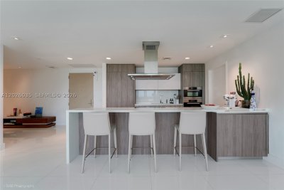 Comprar apartamento no Oceana Key Biscayne 405N