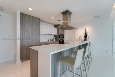 Comprar apartamento no Oceana Key Biscayne 405N