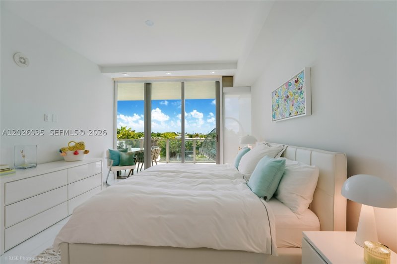 Comprar apartamento no Oceana Key Biscayne 405N