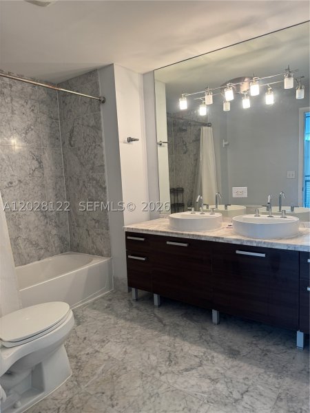 Apartment for rent at Vizcayne South Tower 621