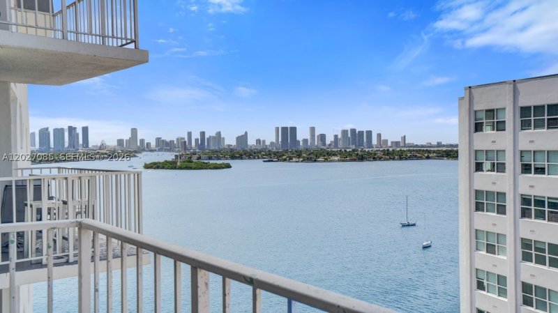 Bayview Terrace Apt #1404