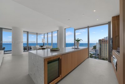 Comprar apartamento no 2000 Ocean 15B