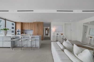 Comprar apartamento no 2000 Ocean 15B