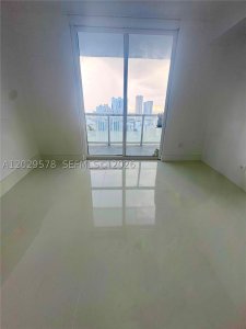 Comprar apartamento no 50 Biscayne 2707