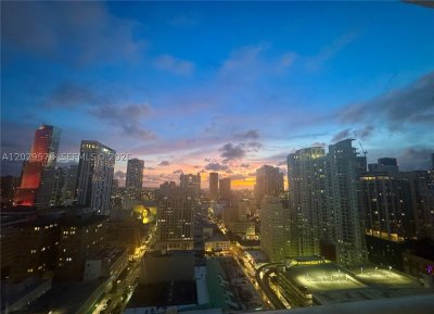 Comprar apartamento no 50 Biscayne 2707