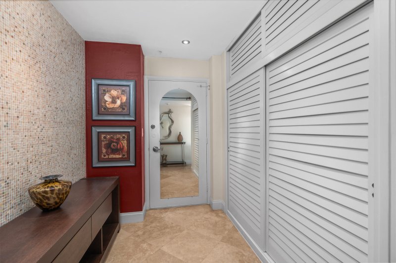 Condo for sale at Coral Ridge Towers North 1417