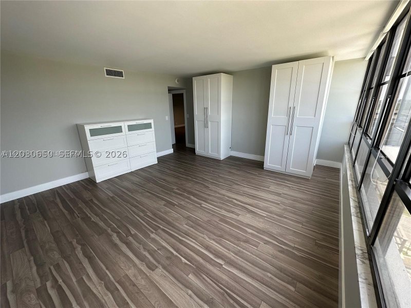 Apartment for rent at Olympus Towers 705