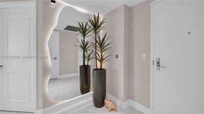 Comprar apartamento en Parque Towers at St. Tropez 5-1107