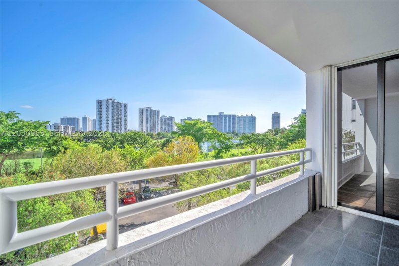 Condo for sale at Delvista Towers 421