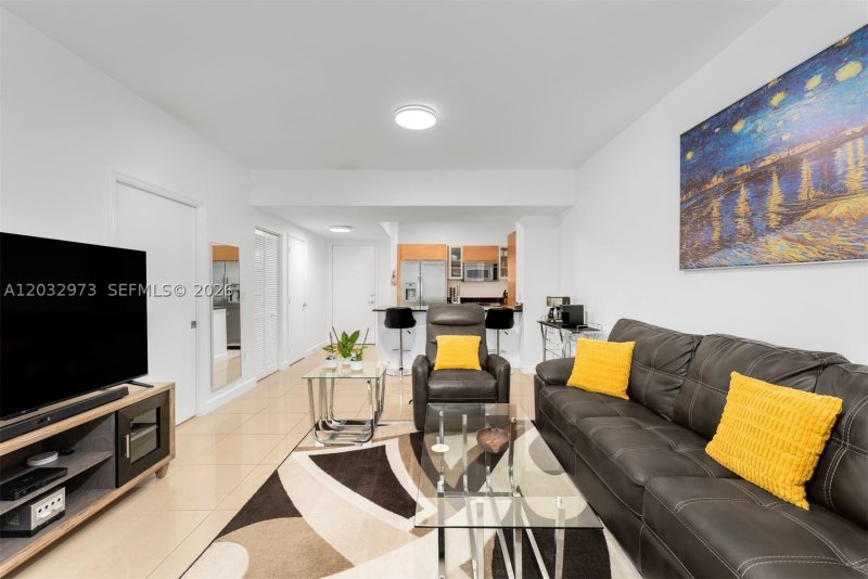 Condo for sale at The Plaza Tower I 803