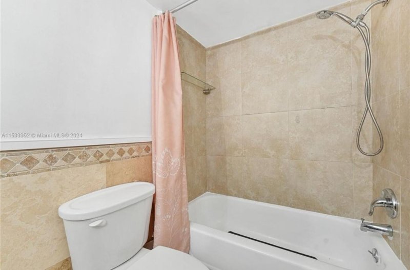 Apartment for rent at Majorca Towers 302