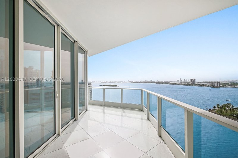 Apartment for rent at Paramount Bay 1602