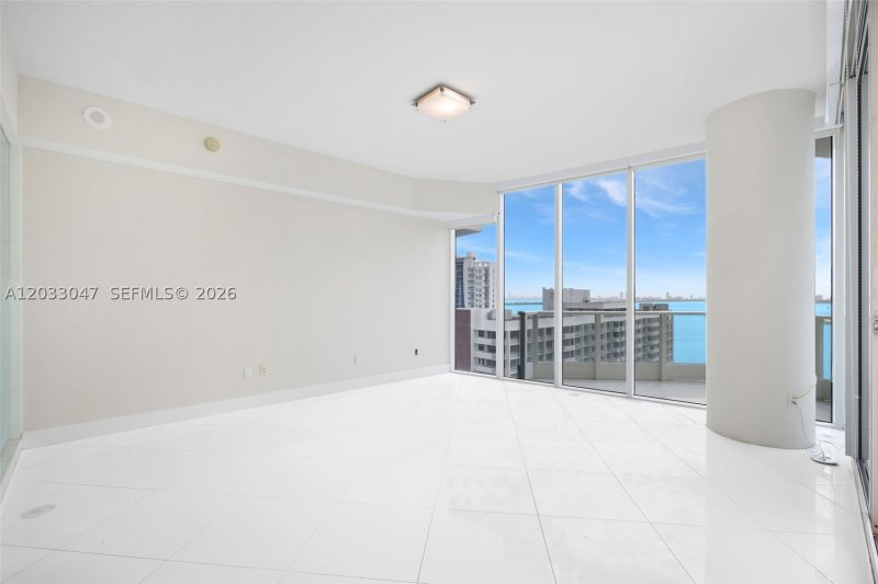 Apartment for rent at Paramount Bay 1602