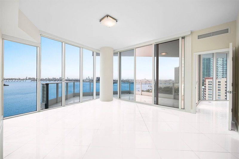 Apartment for rent at Paramount Bay 1602