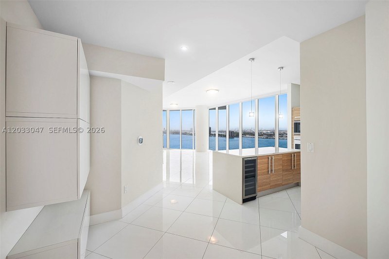 Apartment for rent at Paramount Bay 1602