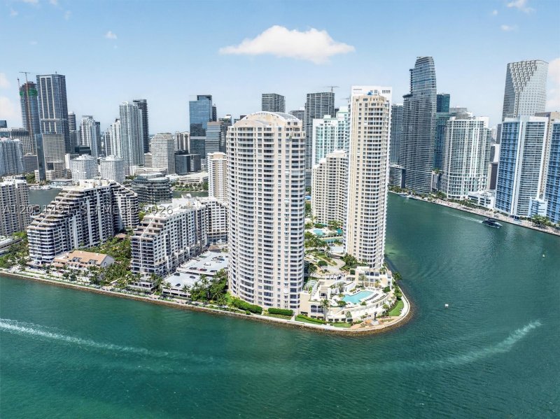 Comprar apartamento en Three Tequesta Point 3402