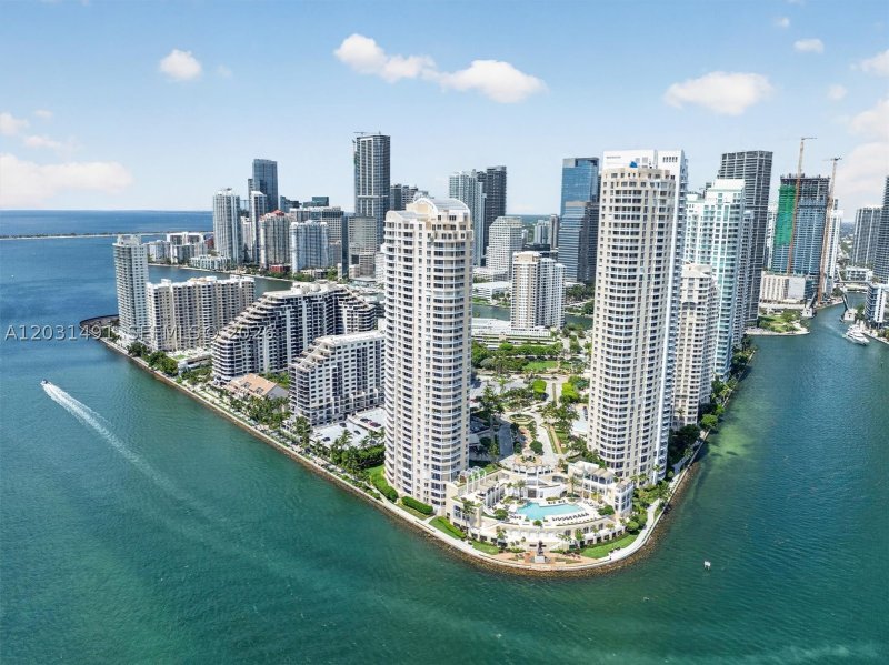 Comprar apartamento en Three Tequesta Point 3402