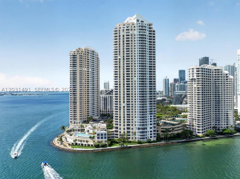 Comprar apartamento en Three Tequesta Point 3402