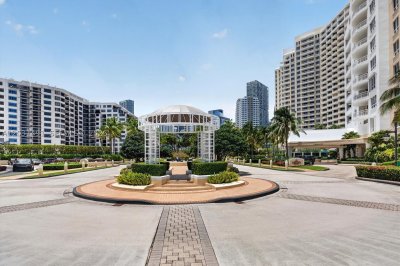 Comprar apartamento en Three Tequesta Point 3402