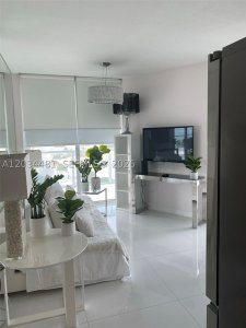 Alquiler de apartamento en Eden House Condo 1201