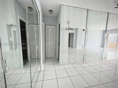 Comprar apartamento en The Hemispheres 12N