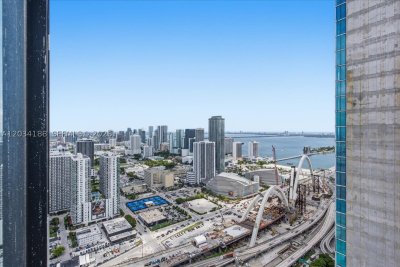 Comprar apartamento en E11EVEN Hotel & Residences 4803