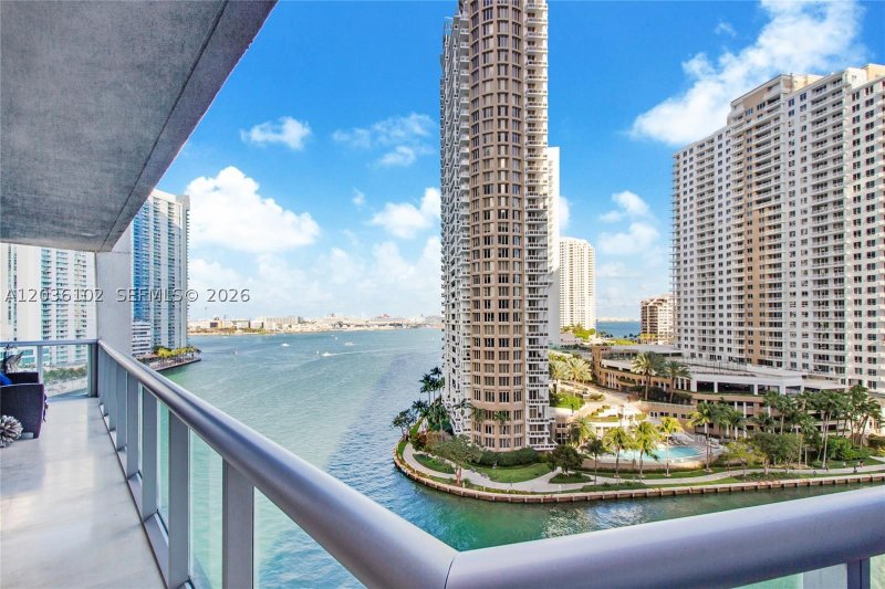 Condo for sale at Icon Brickell Tower I 1101