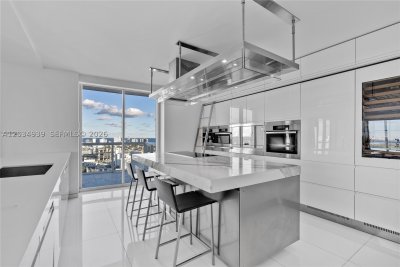 Alquiler de apartamento en Grand Venetian PH04
