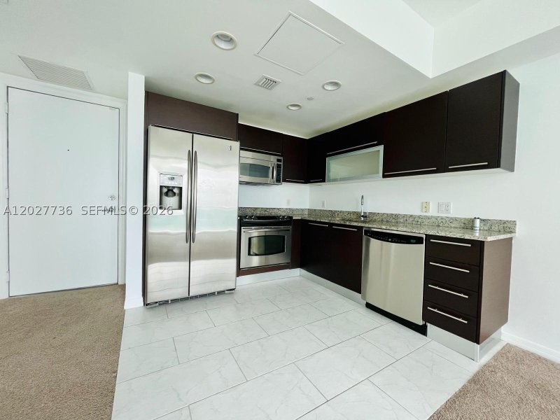 Apartment for rent at The Plaza Tower II 2609