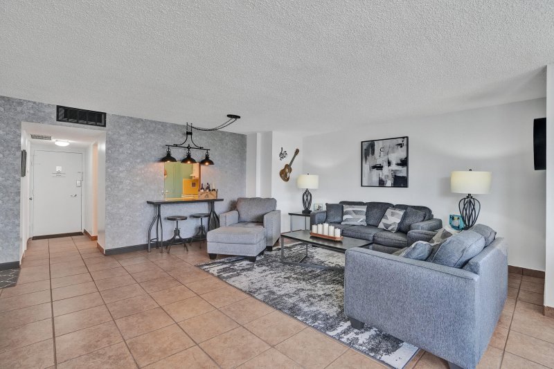 Condo for sale at Berkley South 3d
