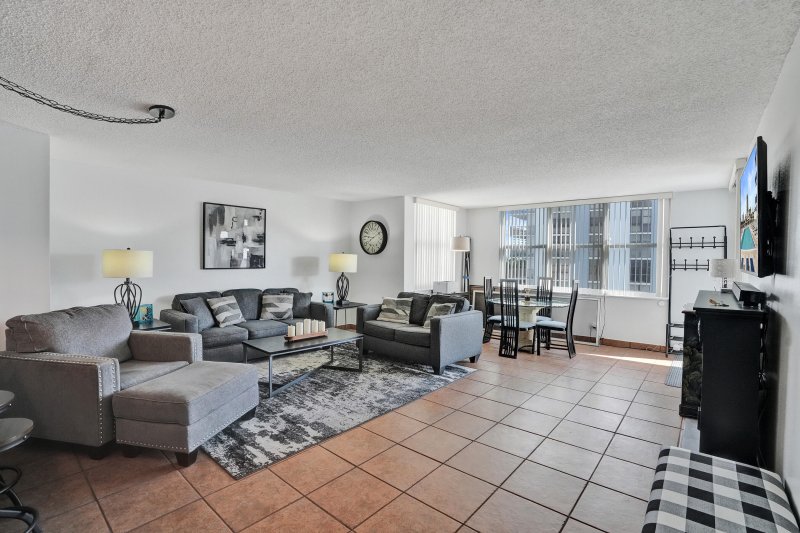 Condo for sale at Berkley South 3d