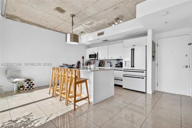 Condo for sale at Midtown Miami 2 PM03