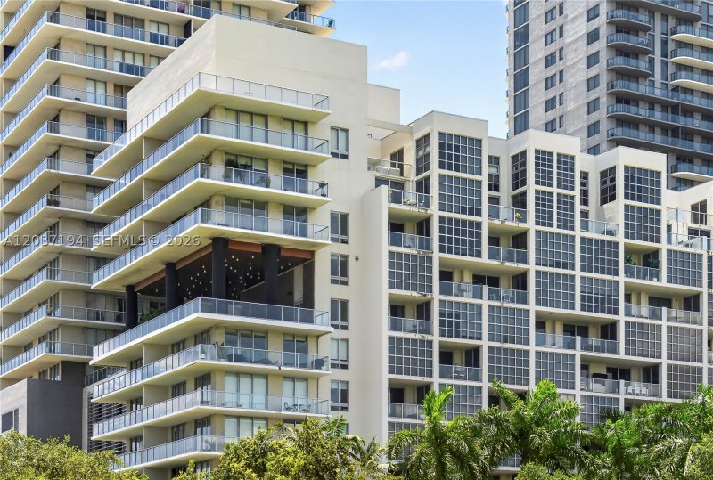 Condo for sale at Midtown Miami 2 PM03