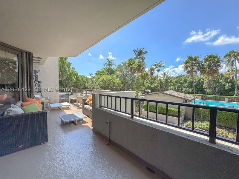 Condo for sale at Key Colony IV Botanica 170