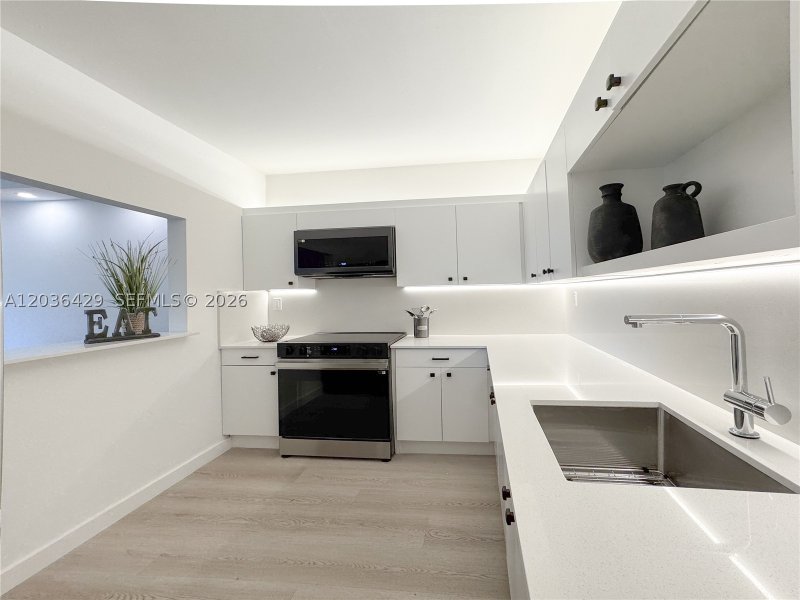 Condo for sale at Key Colony IV Botanica 170